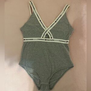 EUC Tommy Hilfiger strappy bodysuit size M cotton stretchy